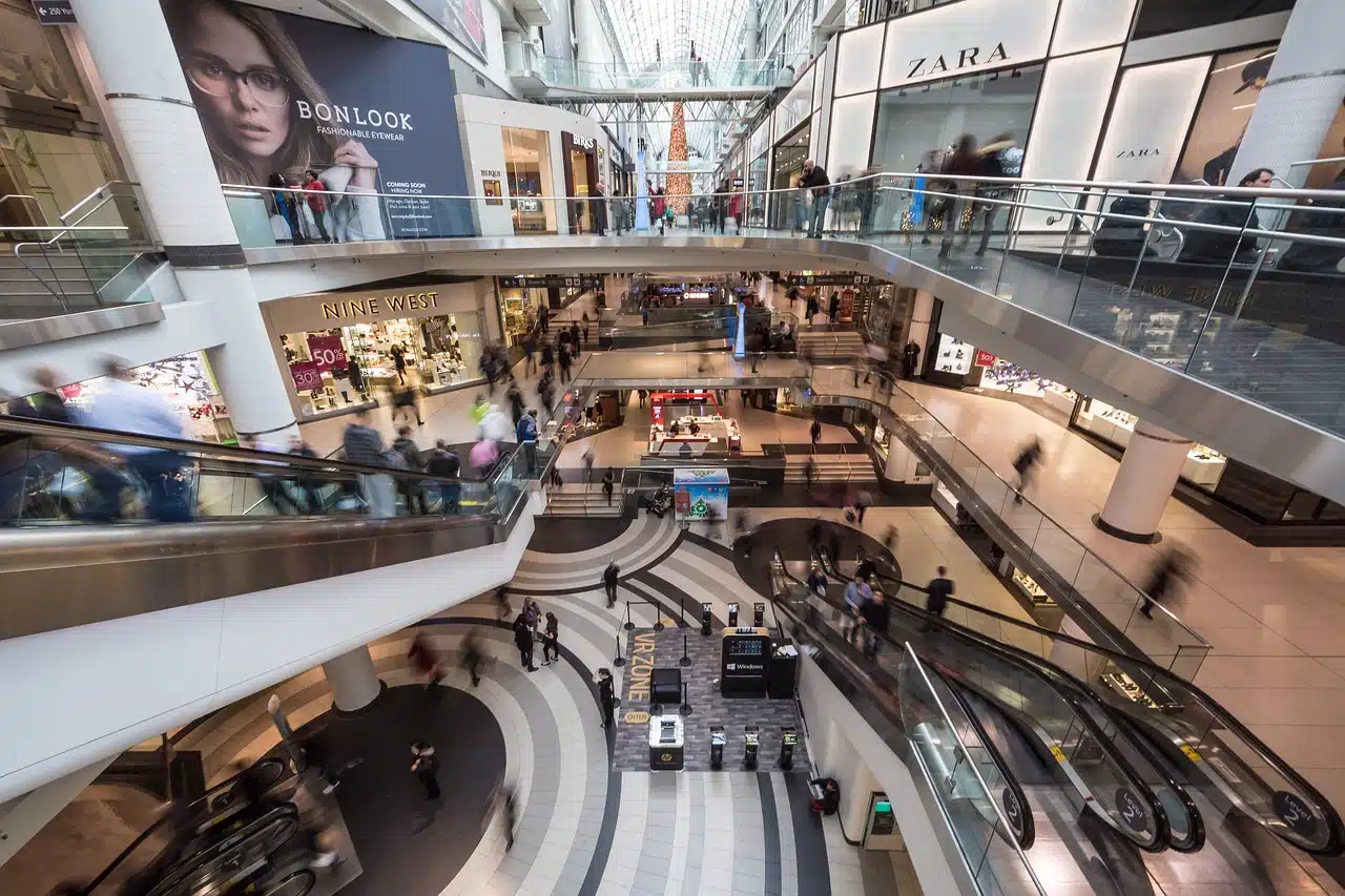 Interactive Technology and the Future of Shopping Malls as Public Spaces